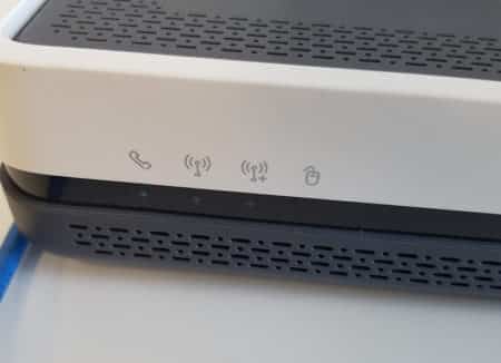 luces del router wifi parpadeando